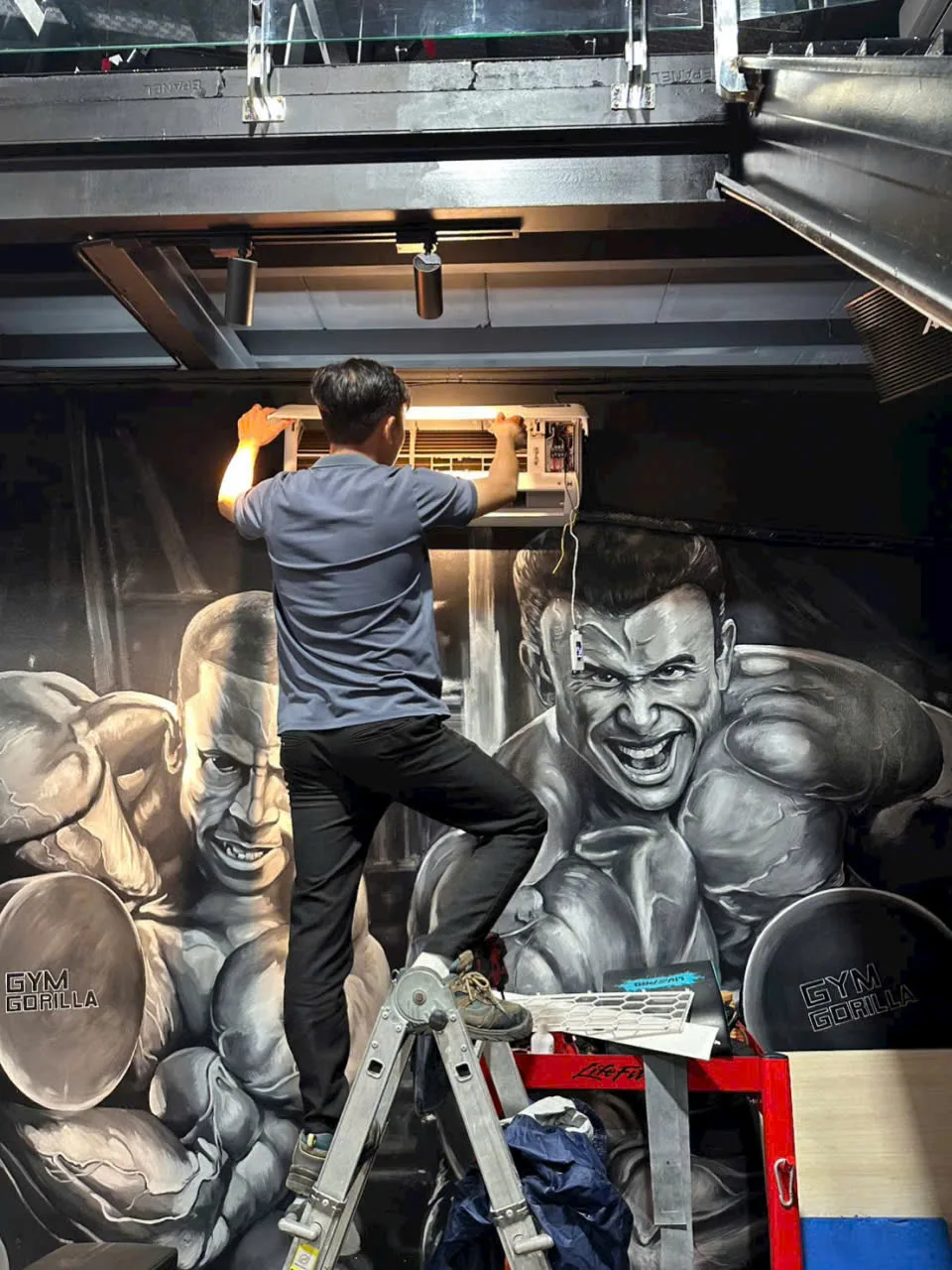 Điện Lạnh Gia Tốc vệ sinh m&aacute;y lạnh định kỳ cho chuỗi ph&ograve;ng gym